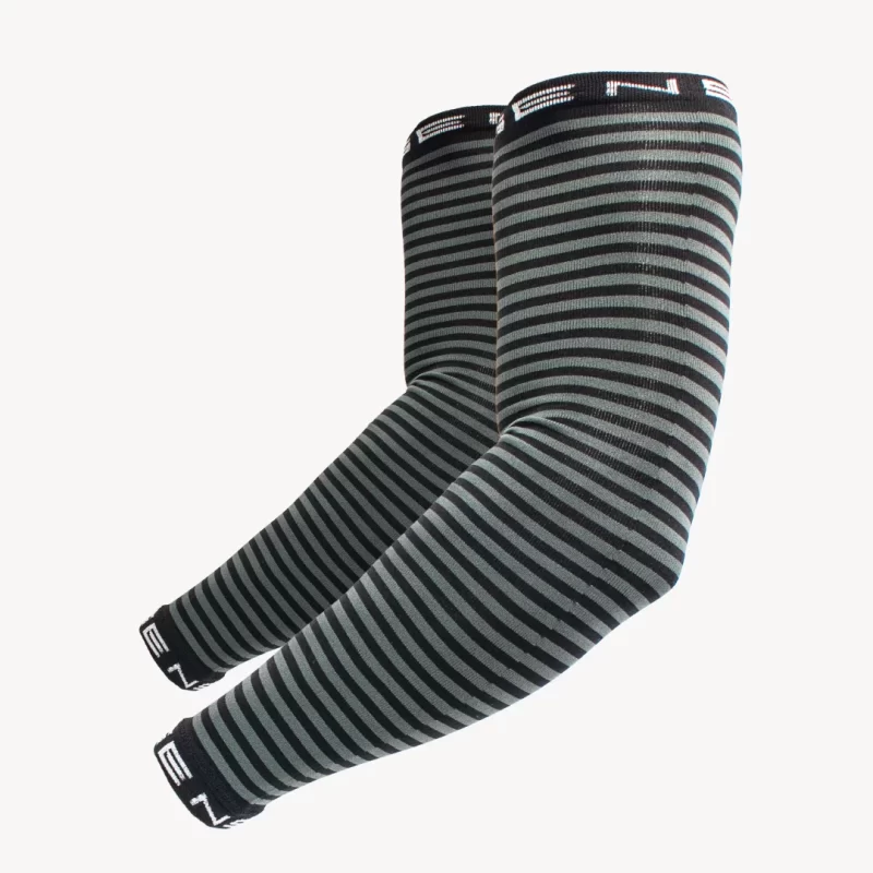 Black Stripe Steigen Arm Socks